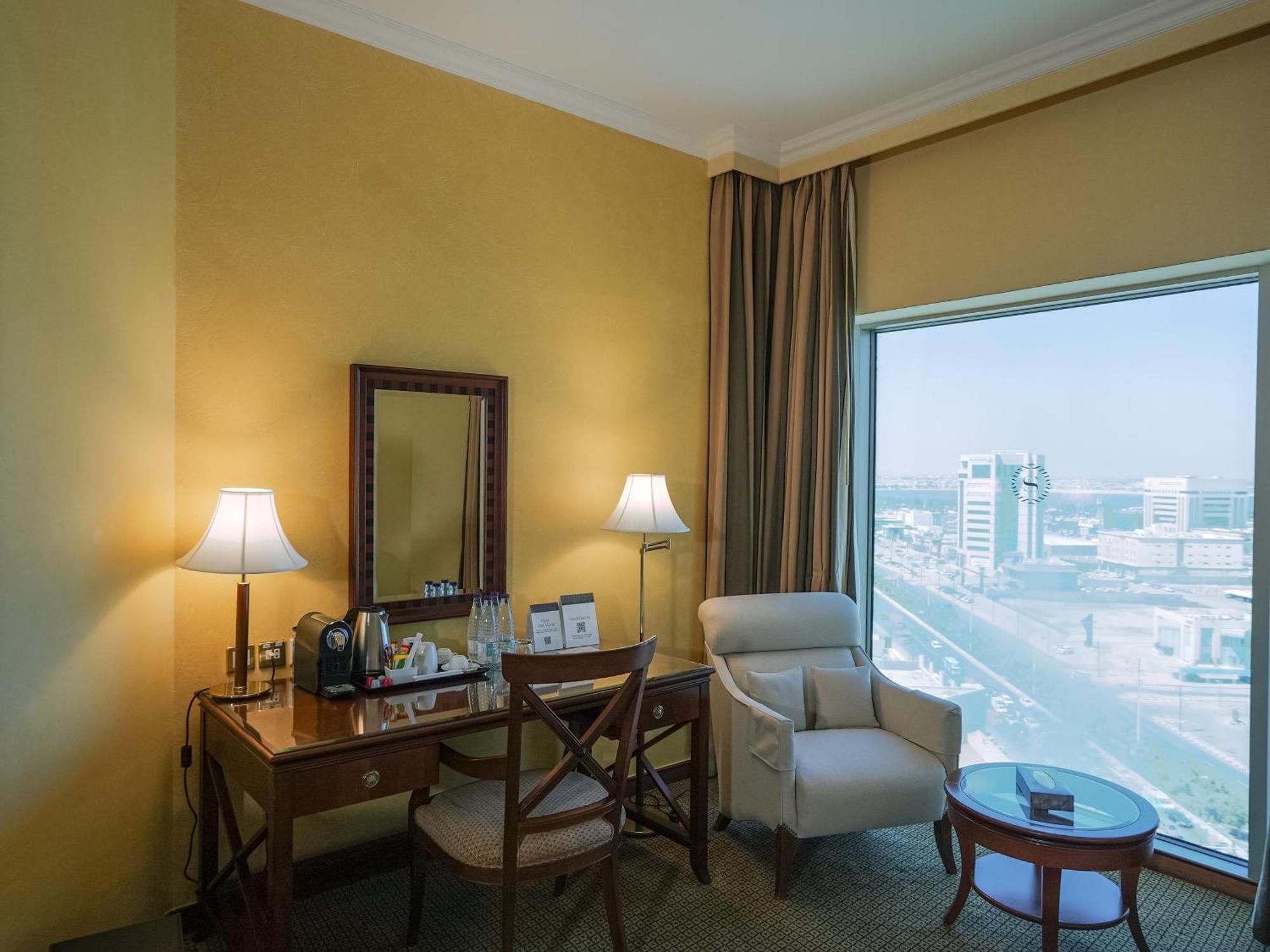 เชอราตัน ดัมมัม โฮเต็ล แอนด์ คอนเวนชั่น เซ็นเตอร์ Hotel ภายนอก รูปภาพ